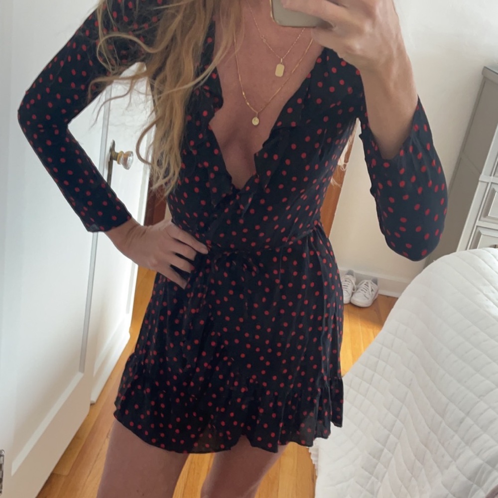 Réalisation par silk black and red polkadot wrap dress